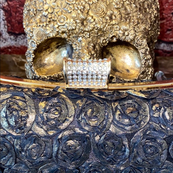 Floral Lame’ Hard Clutch - Picture 2 of 8